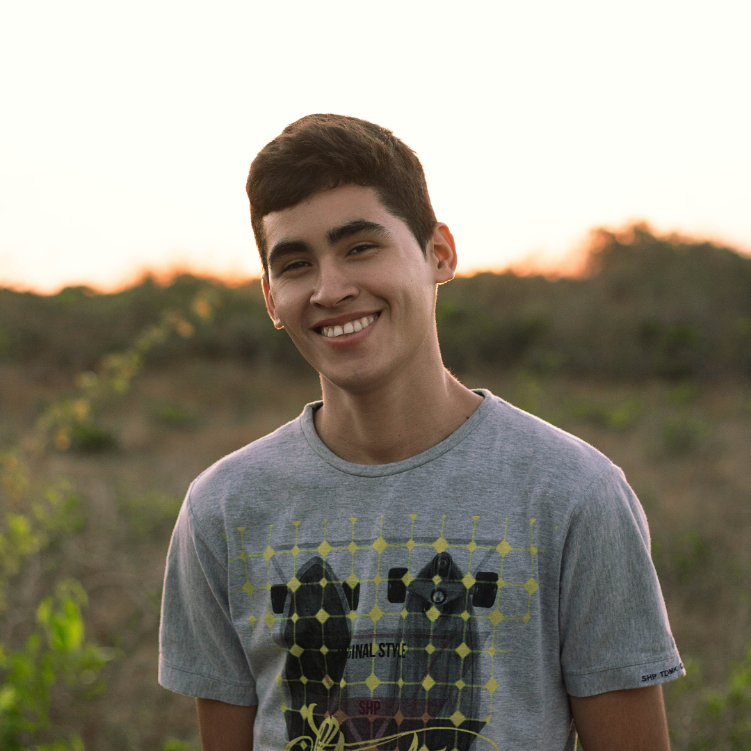 <em>Luis A.</em>